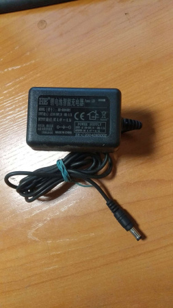 �������� ���������� HB-0804005 ��� ������� 
CW 8,4V/0,5A (Charger) ������������